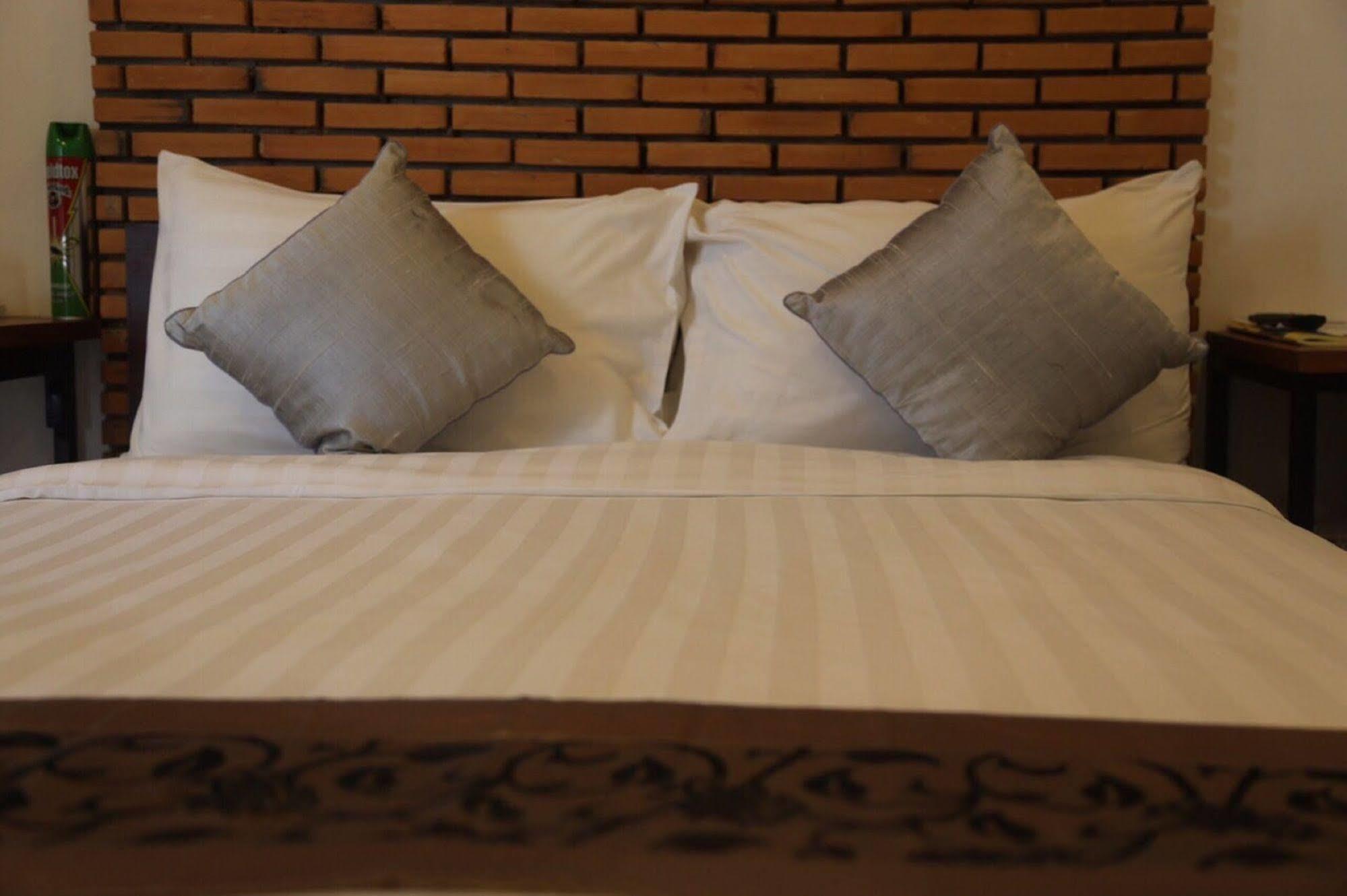 The Blue Corner Boutique Hotel Phnom Penh Ngoại thất bức ảnh